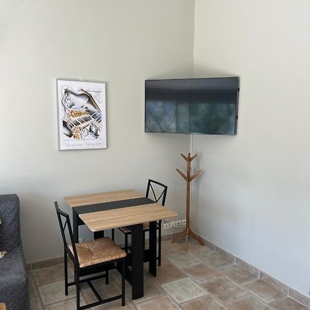 Gite La Maison Dans L'Olivette Oraison Kültér fotó